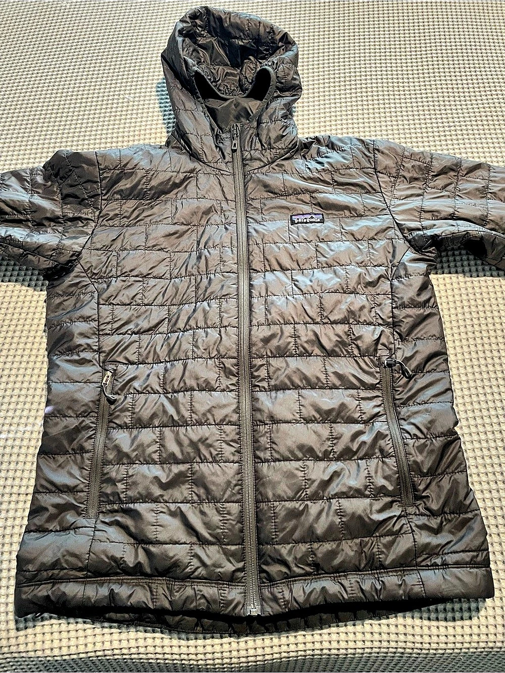 Patagonia Nano Puff Hooded Jacket Men’s M
